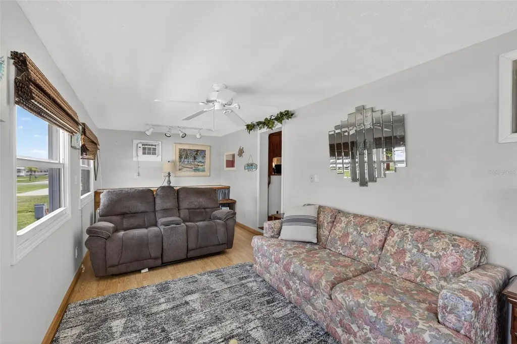 1306 Trout Punta Gorda FL 33950