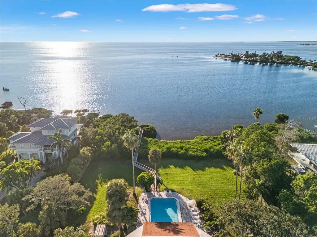 300 S Florida Avenue Tarpon Springs FL 34689