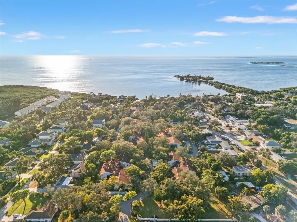 300 S Florida Avenue Tarpon Springs FL 34689