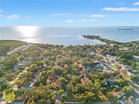 300 S Florida Avenue Tarpon Springs FL 34689