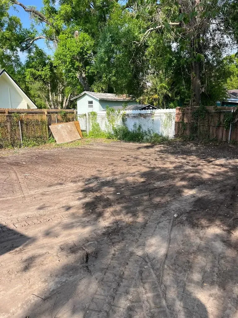7211 N Himes Avenue Tampa FL 33614