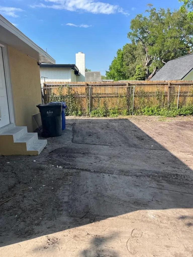 7211 N Himes Avenue Tampa FL 33614