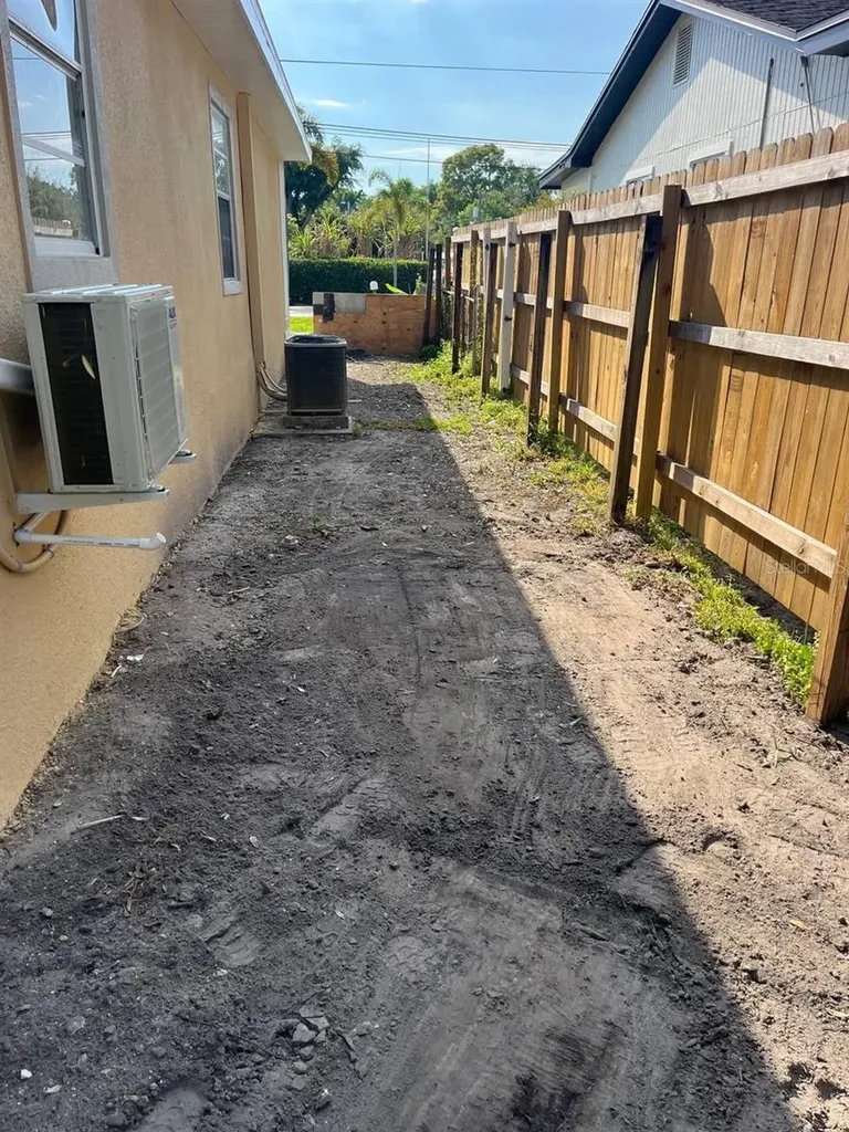 7211 N Himes Avenue Tampa FL 33614