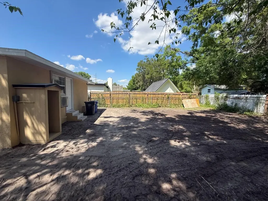 7211 N Himes Avenue Tampa FL 33614