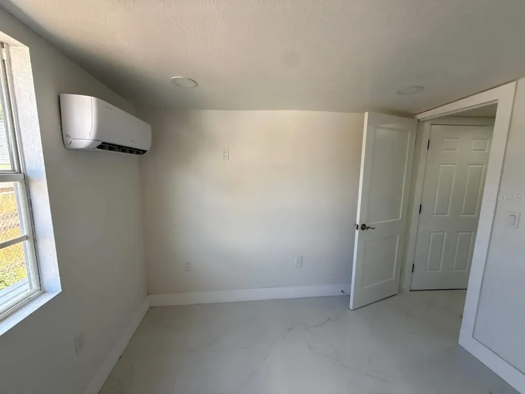 7211 N Himes Avenue Tampa FL 33614