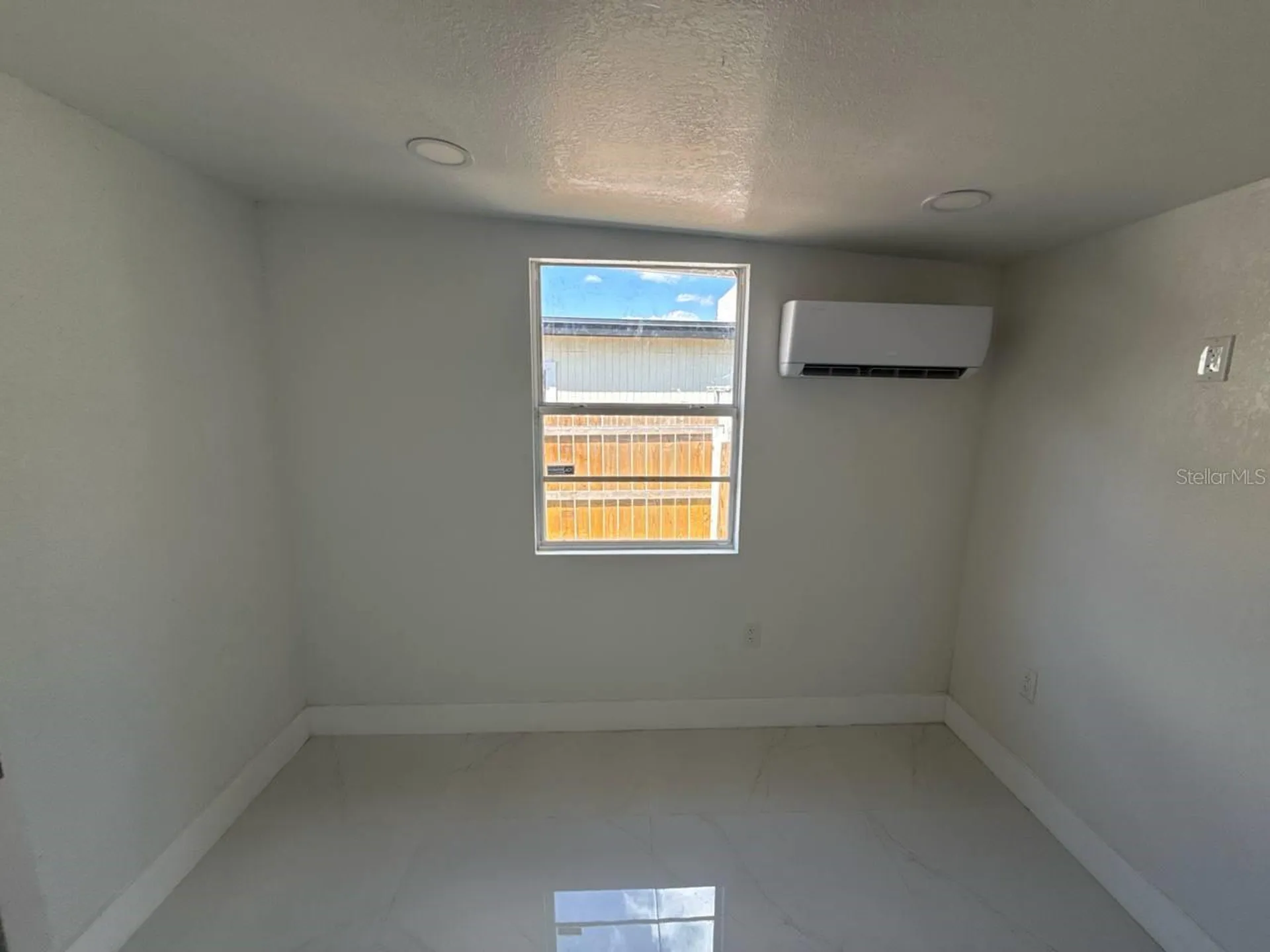 7211 N Himes Avenue Tampa FL 33614