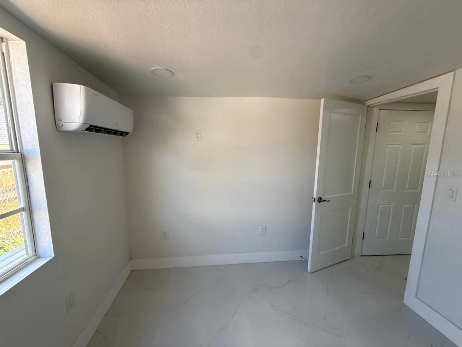 7211 N Himes Avenue Tampa FL 33614