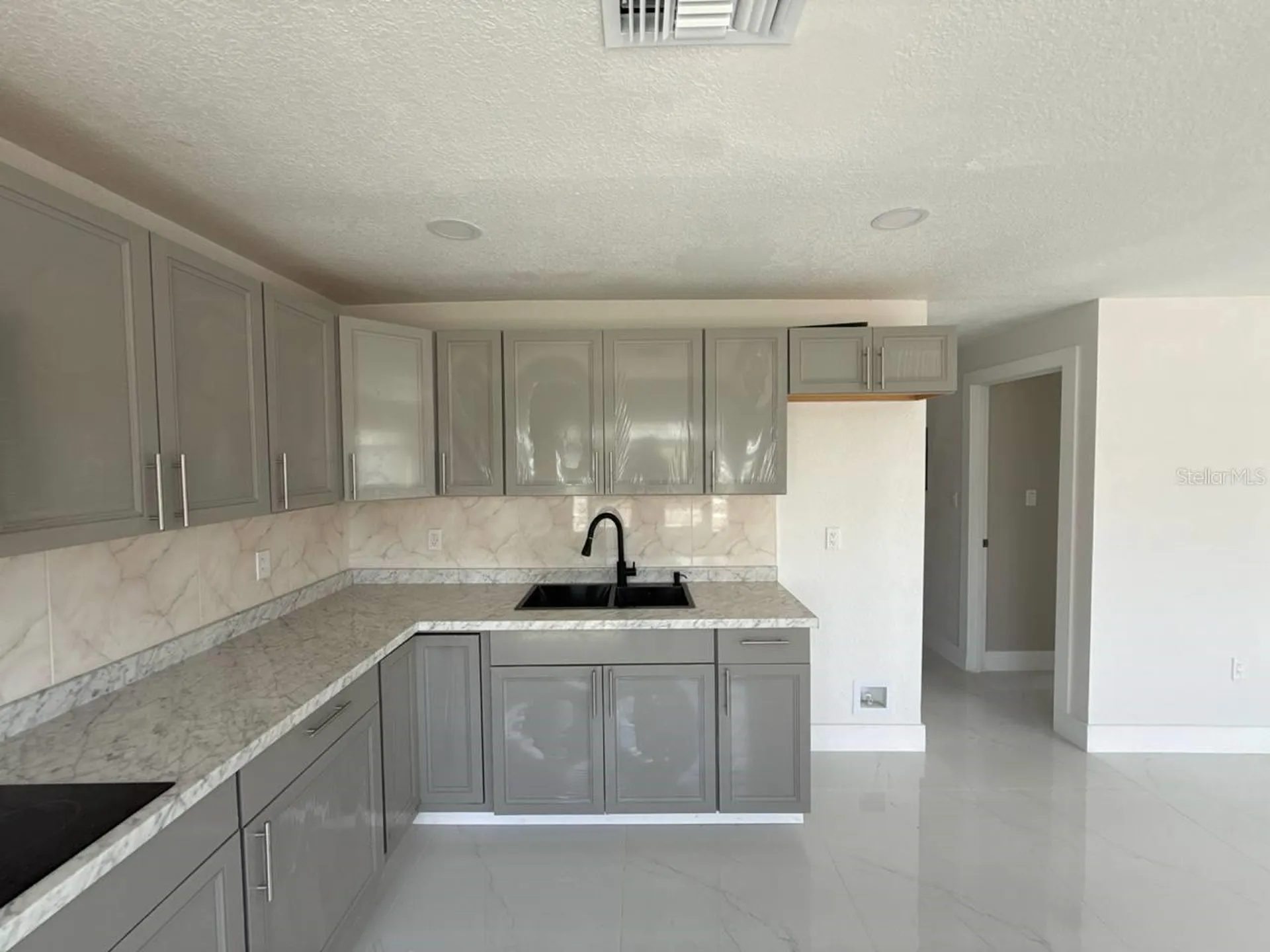 7211 N Himes Avenue Tampa FL 33614