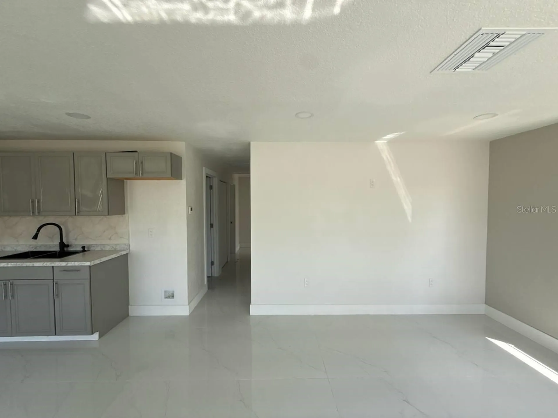 7211 N Himes Avenue Tampa FL 33614