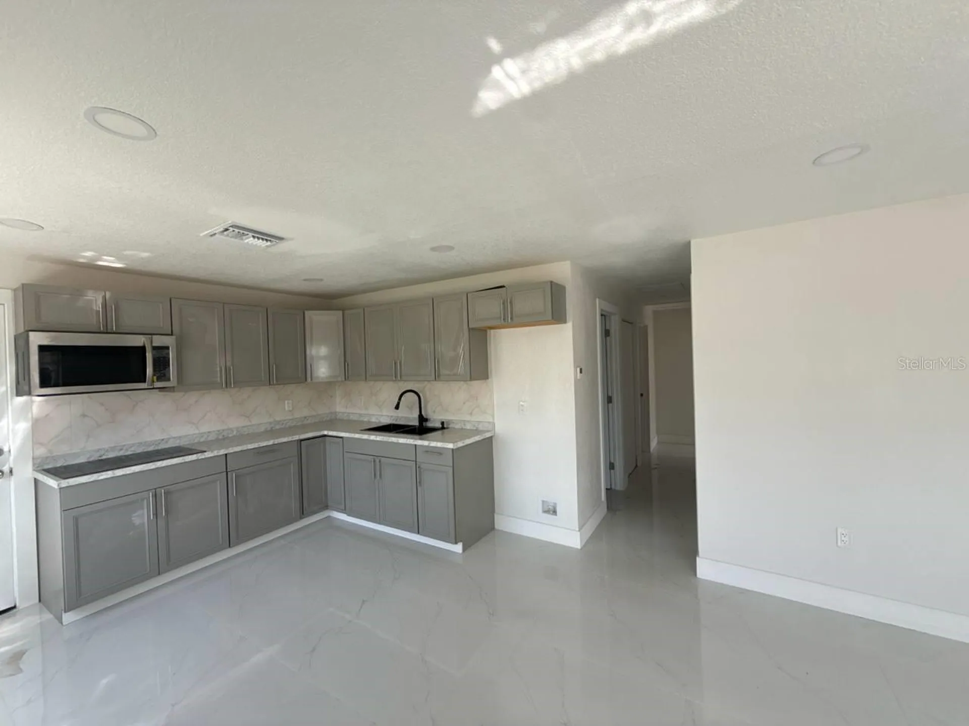 7211 N Himes Avenue Tampa FL 33614