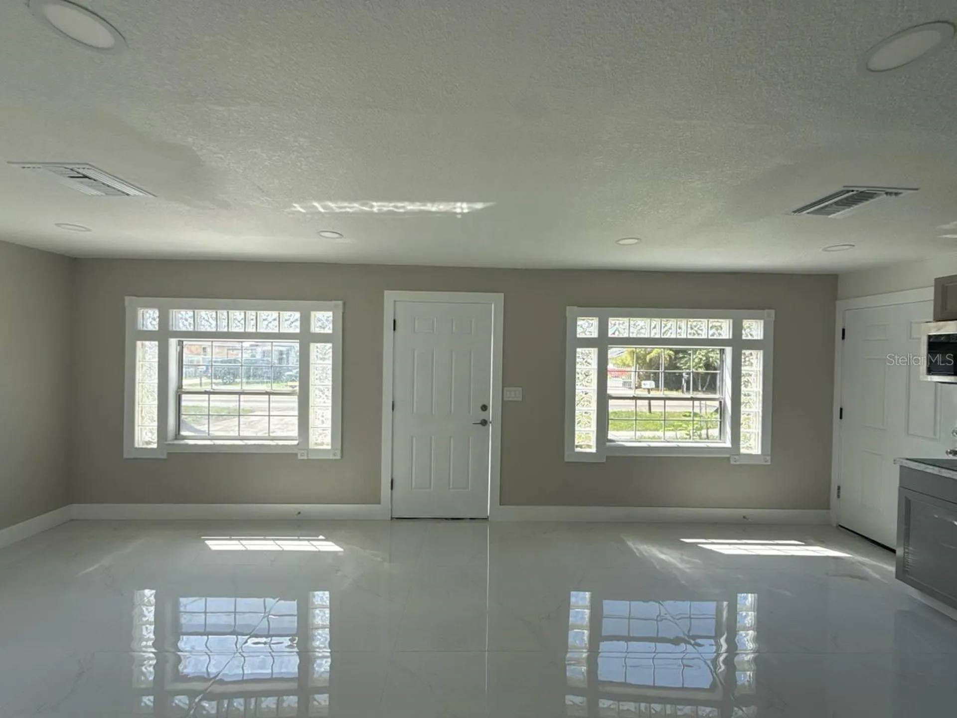 7211 N Himes Avenue Tampa FL 33614