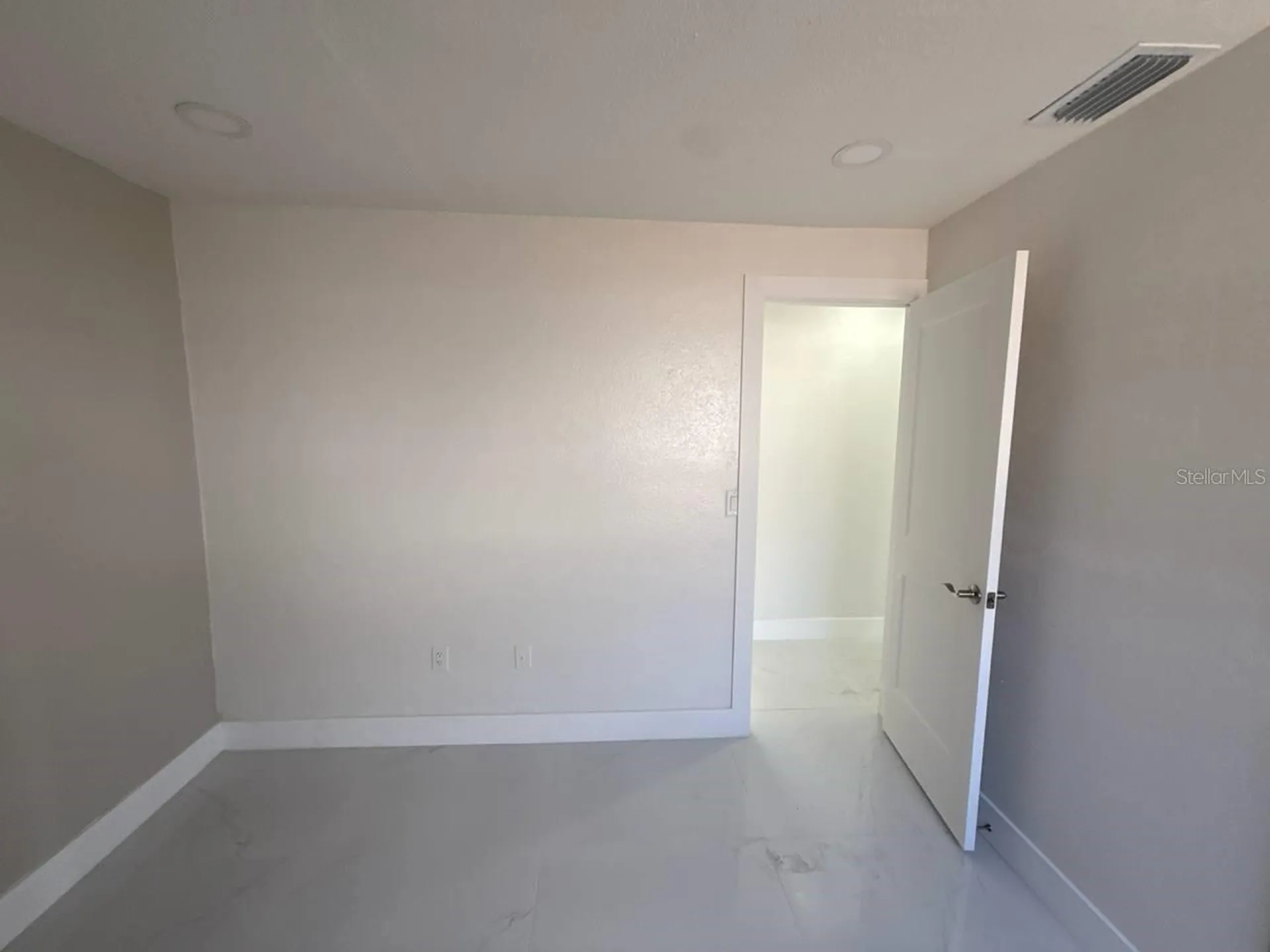 7211 N Himes Avenue Tampa FL 33614