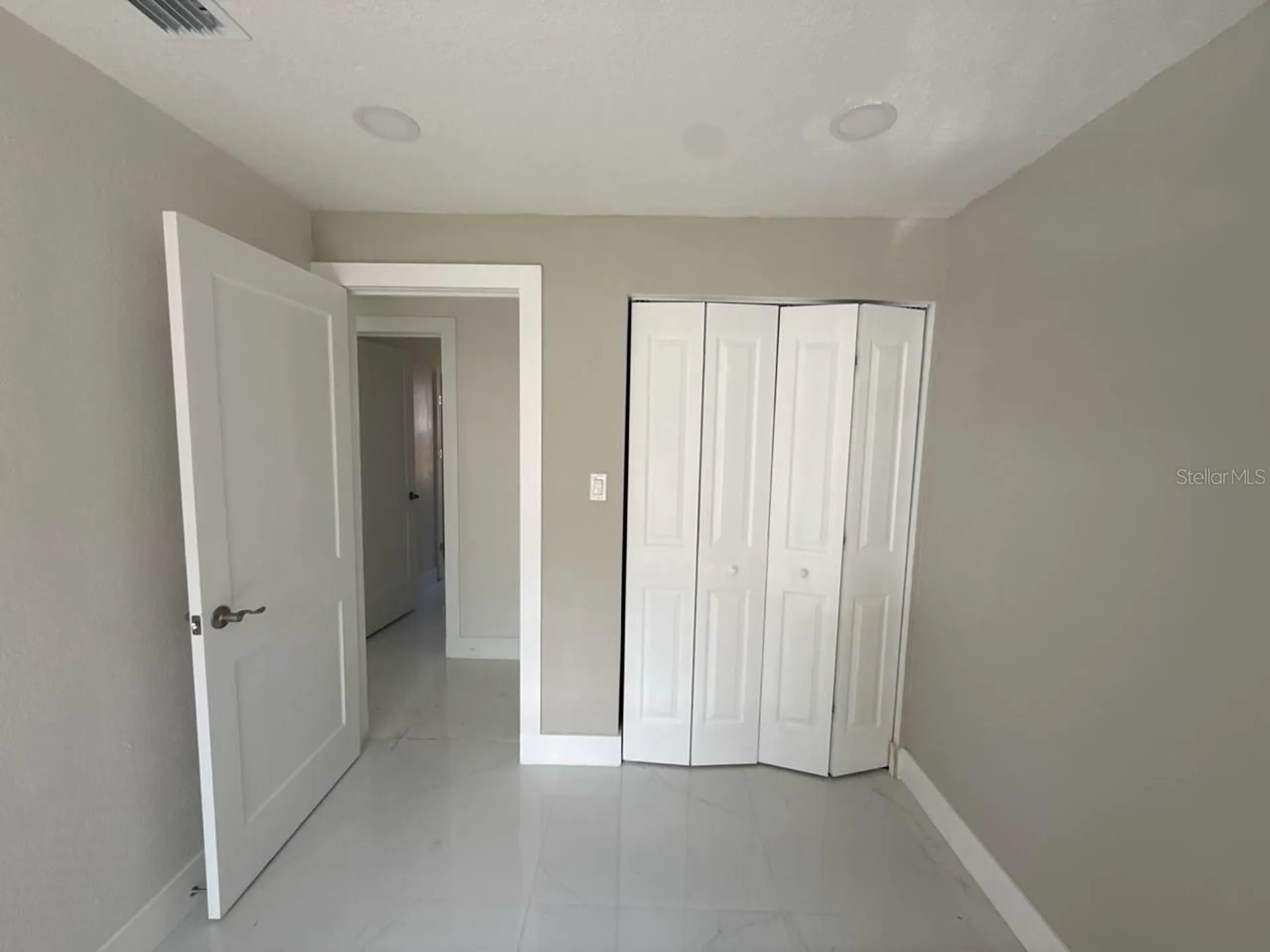 7211 N Himes Avenue Tampa FL 33614