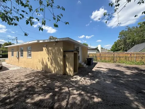 7211 N Himes Avenue Tampa FL 33614