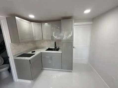 7211 N Himes Avenue Tampa FL 33614