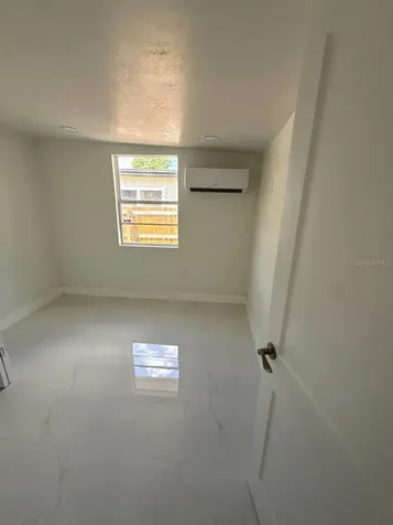 7211 N Himes Avenue Tampa FL 33614