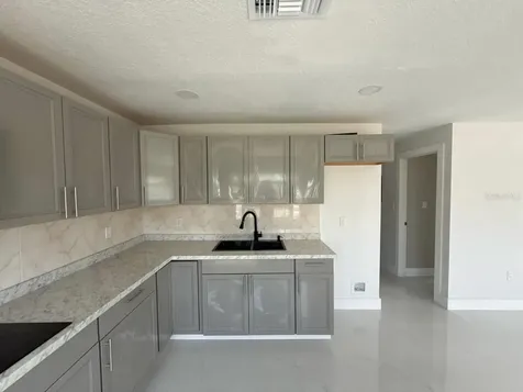 7211 N Himes Avenue Tampa FL 33614