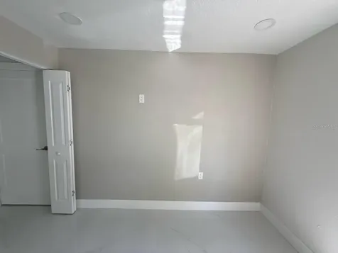 7211 N Himes Avenue Tampa FL 33614