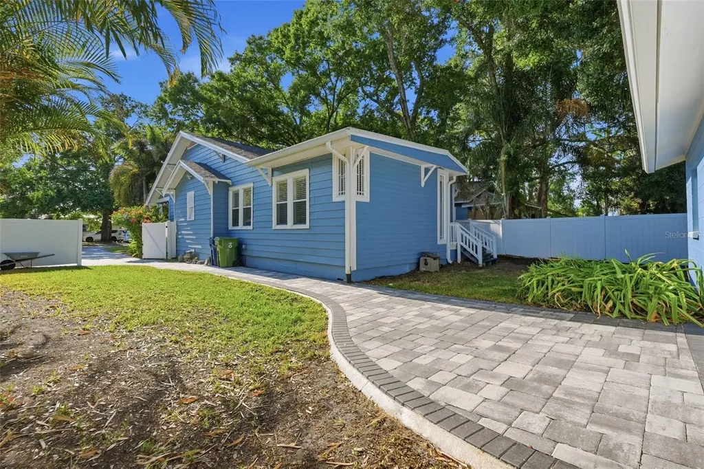4209 N Holly Street Tampa FL 33603
