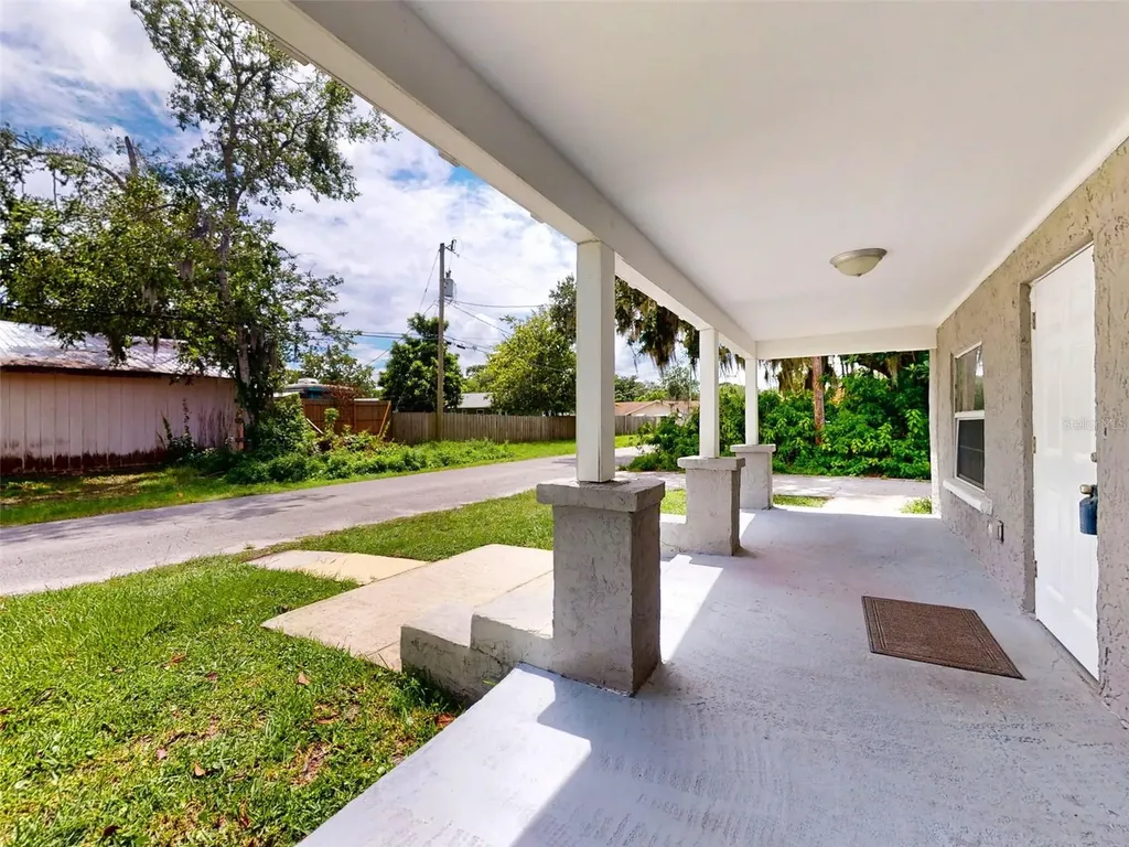 1103 Washington Street New Smyrna Beach FL 32168