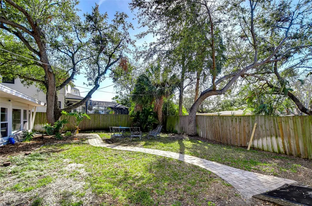3621 S Belcher Drive Tampa FL 33629