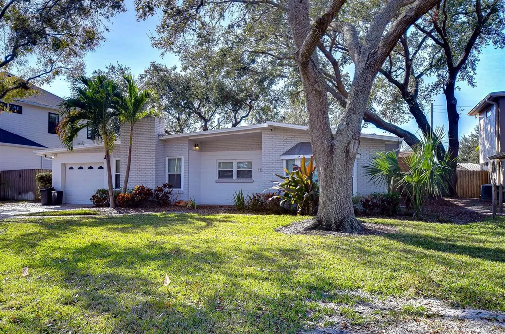 3621 S Belcher Drive Tampa FL 33629