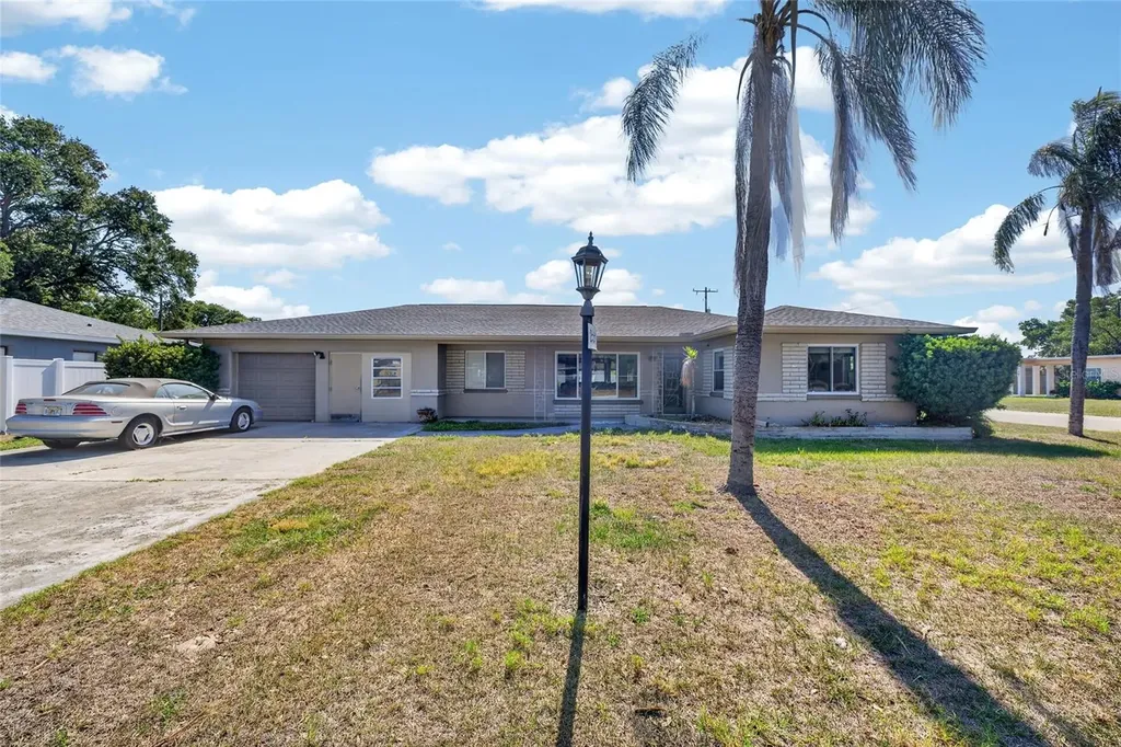 219 S Saturn Avenue Clearwater FL 33755