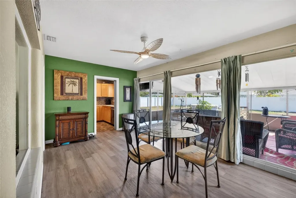 219 S Saturn Avenue Clearwater FL 33755