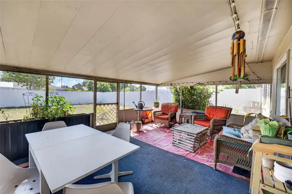 219 S Saturn Avenue Clearwater FL 33755