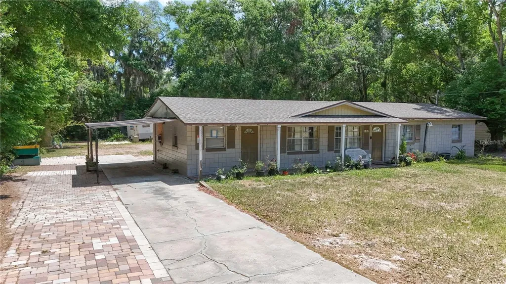 1400 N Simpson Street Mount Dora FL 32757