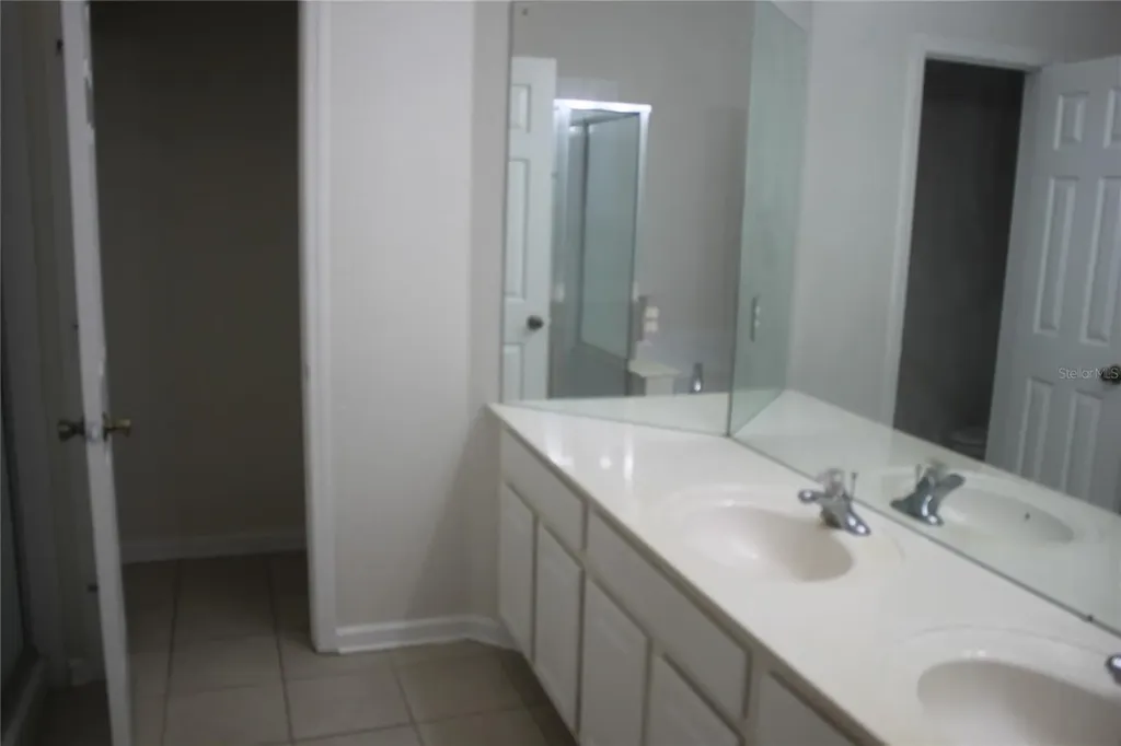 2321 Meadow Oak Circle Kissimmee FL 34746