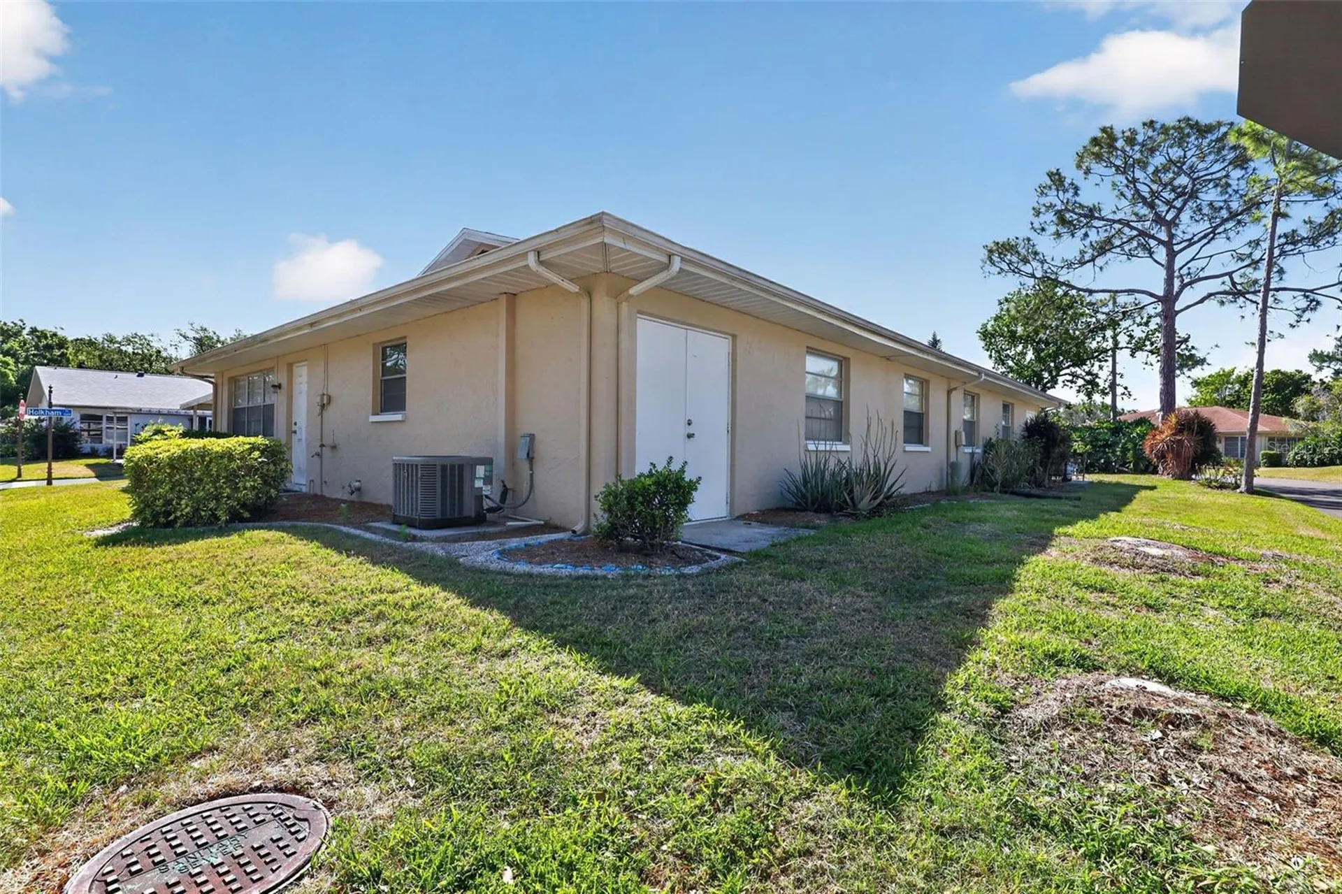 2201 Holkham Place Sun City Center FL 33573