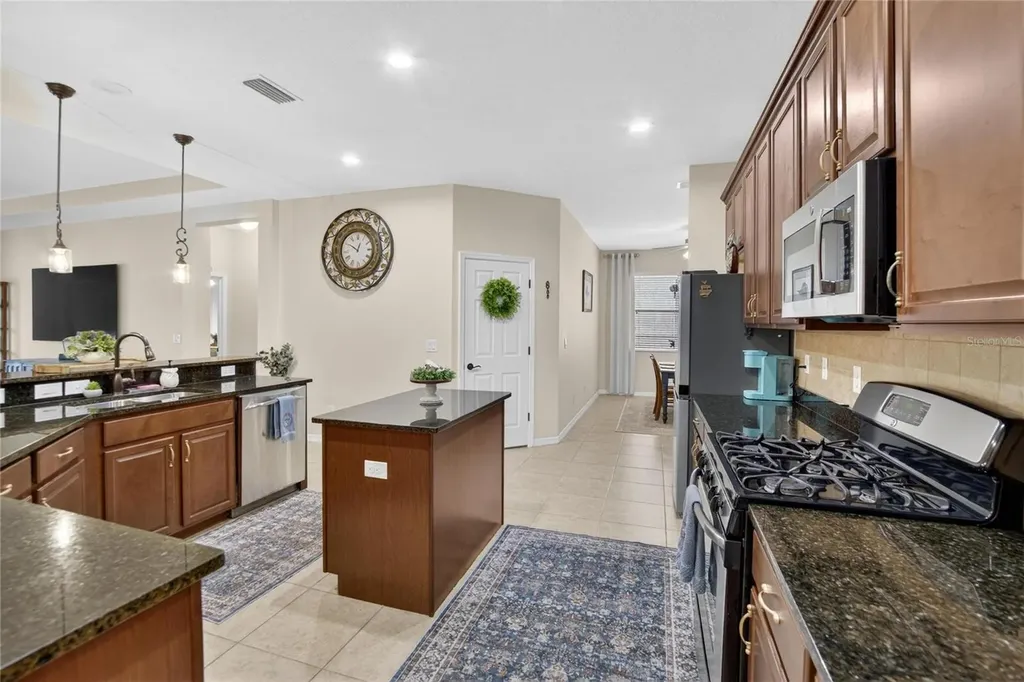 11321 Scribner Station Lane Lithia FL 33547