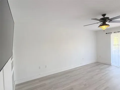 11409 8th Street N St Petersburg FL 33716