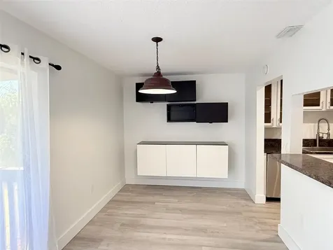 11409 8th Street N St Petersburg FL 33716
