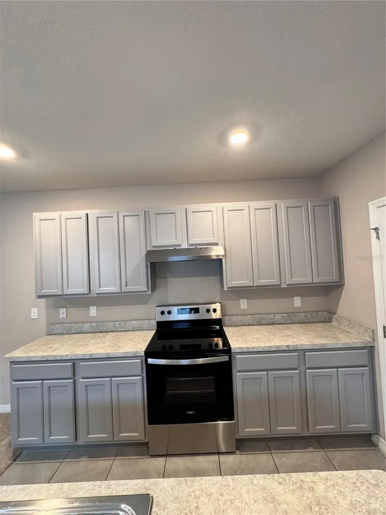 2531 Avalon Park Boulevard Tavares FL 32778