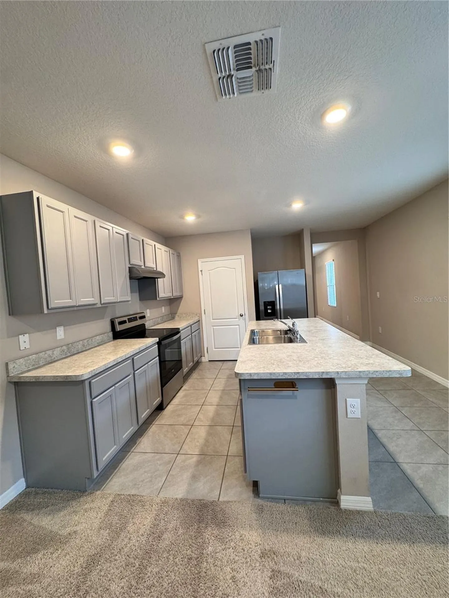 2531 Avalon Park Boulevard Tavares FL 32778