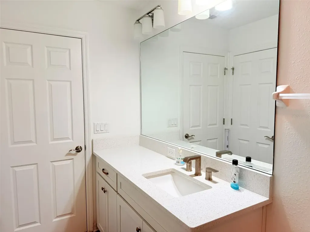 11131 Sundrift Drive Tampa FL 33647