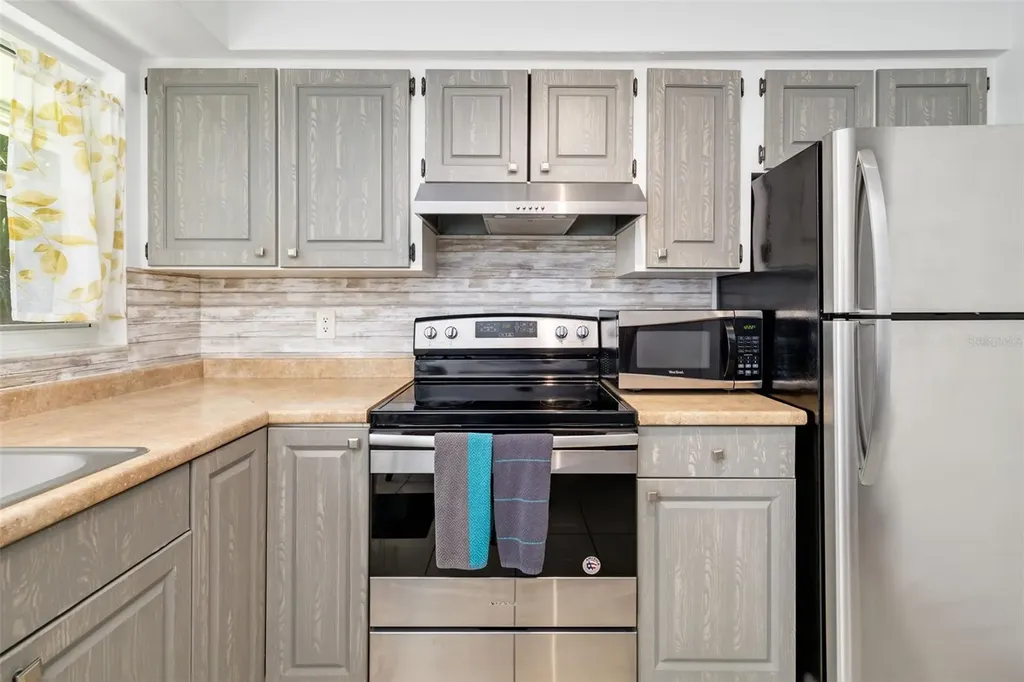 4001 Groveland Avenue Sarasota FL 34231