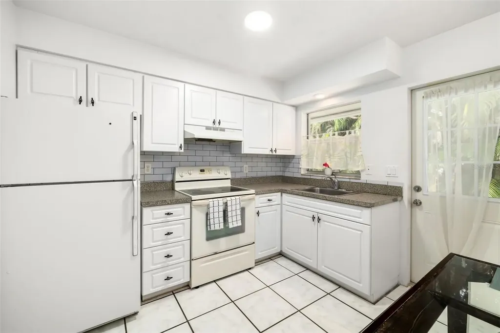 4001 Groveland Avenue Sarasota FL 34231