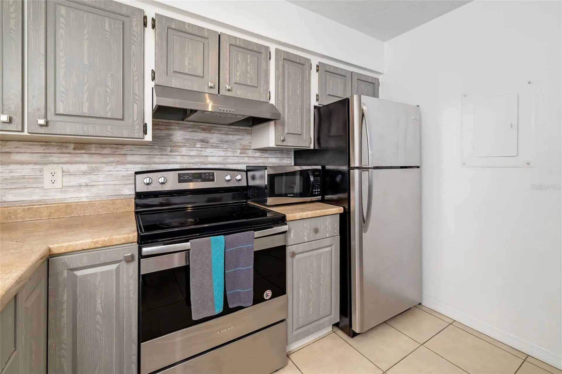 4001 Groveland Avenue Sarasota FL 34231