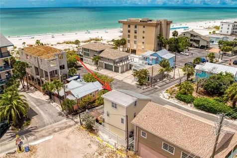 13095 Gulf Lane Madeira Beach FL 33708
