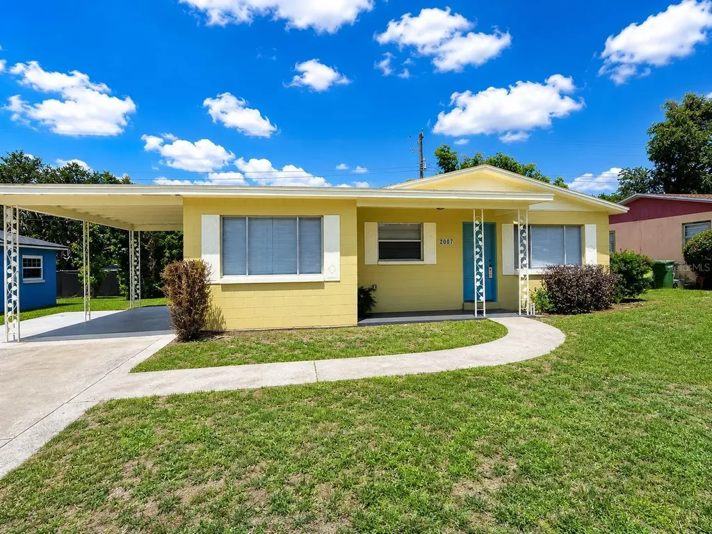 2007 9th Street NE Winter Haven FL 33881