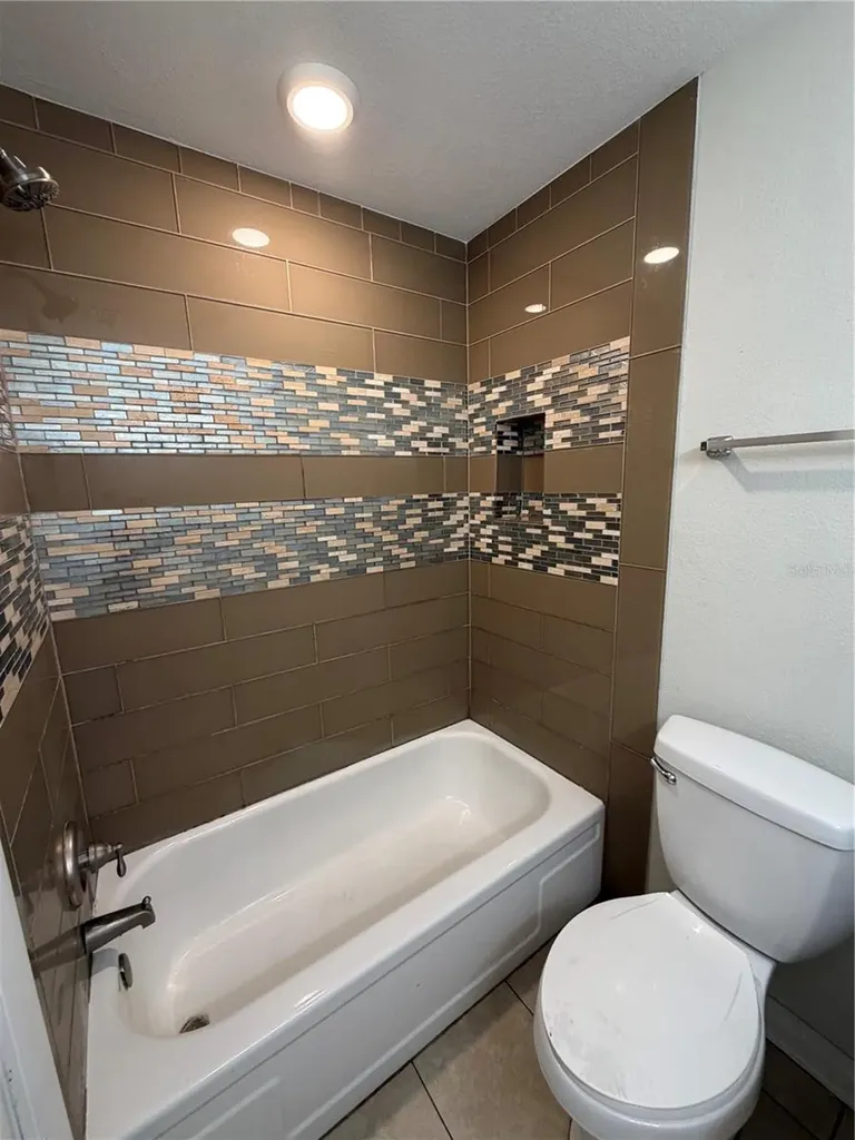 2007 9th Street NE Winter Haven FL 33881
