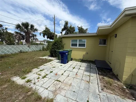 2007 9th Street NE Winter Haven FL 33881