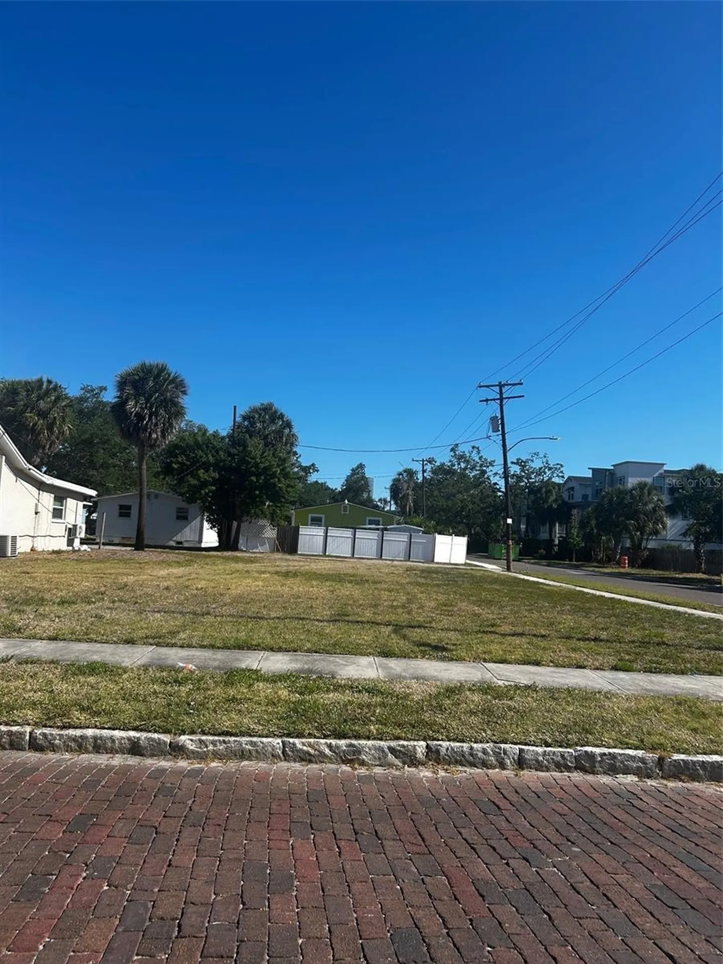 527 Paris Avenue S St Petersburg FL 33701