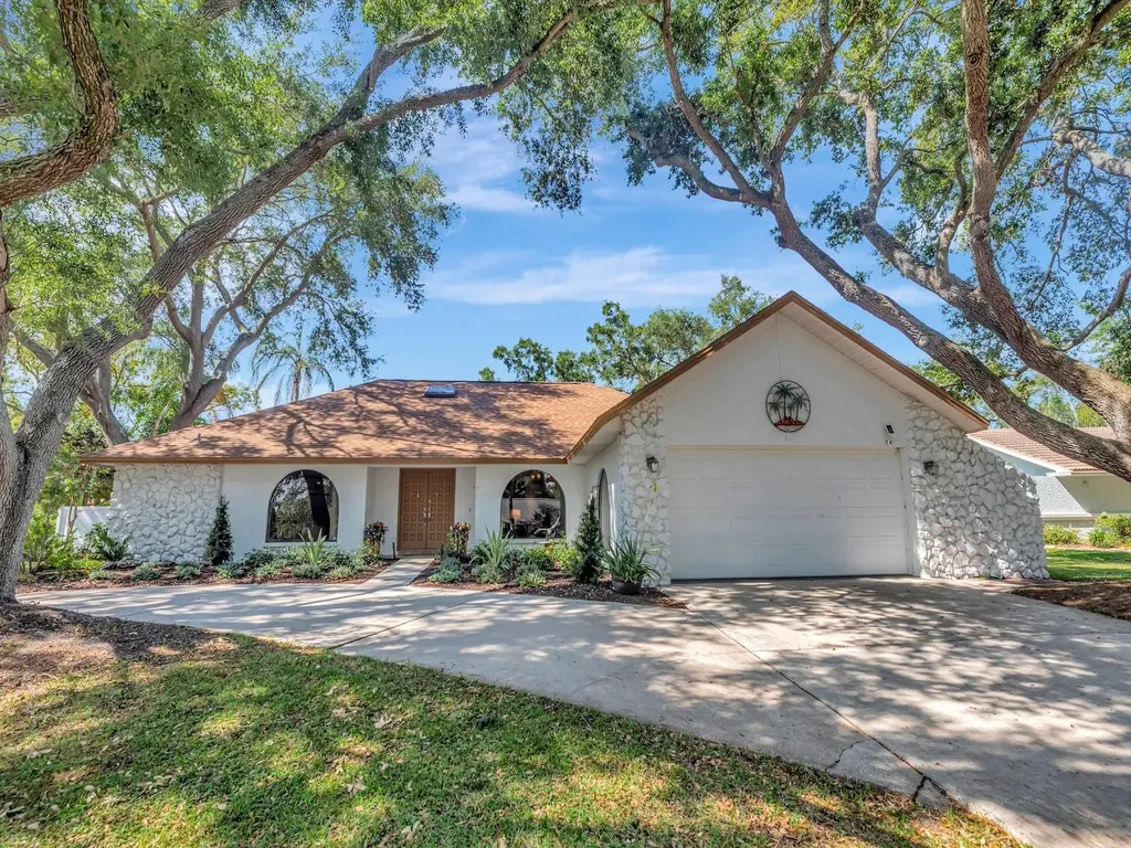 2820 Valencia Lane W Palm Harbor FL 34684