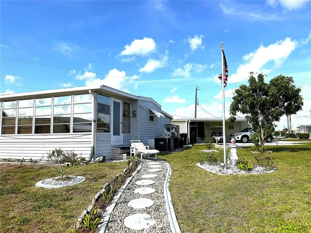 527 Blackburn Boulevard North Port FL 34287
