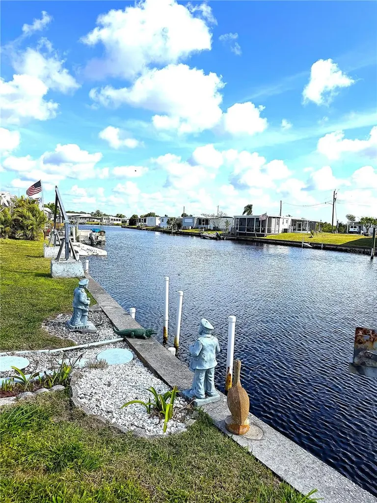 527 Blackburn Boulevard North Port FL 34287