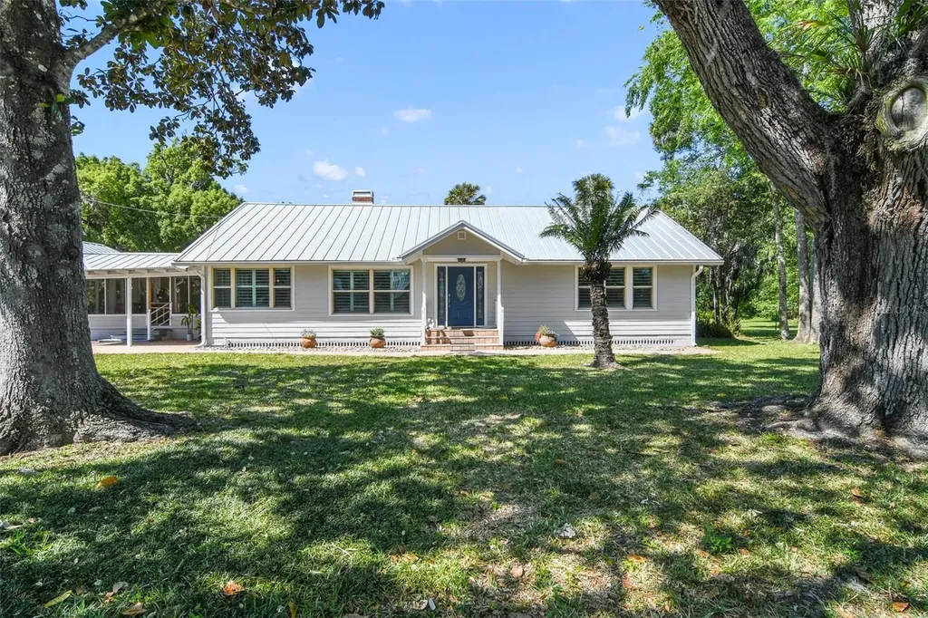 1405 Pioneer Trail New Smyrna Beach FL 32168